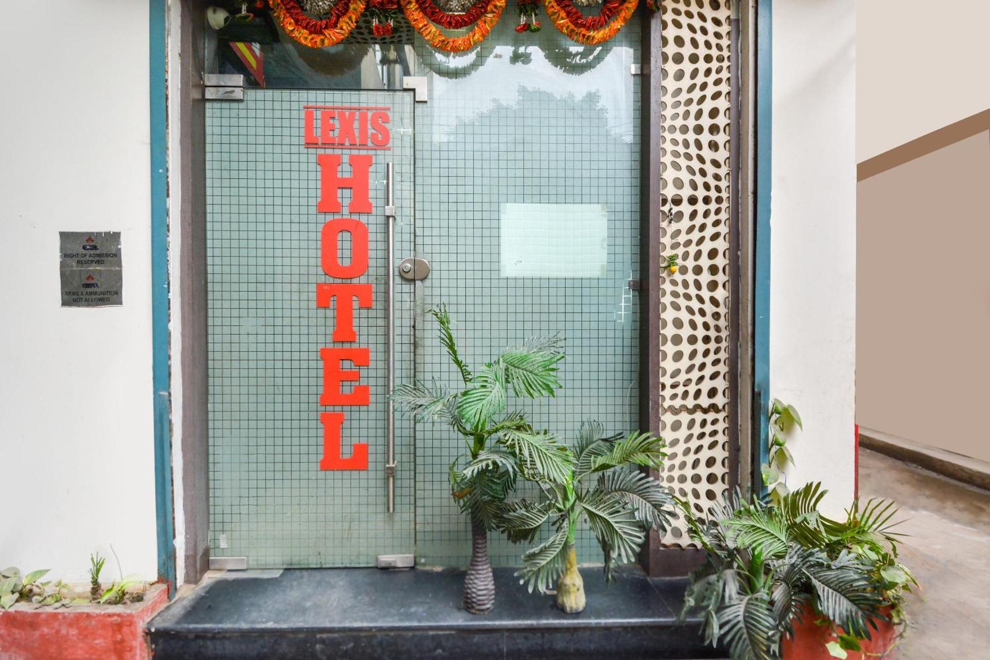 Hotel O Lexis Лудяна Екстериор снимка