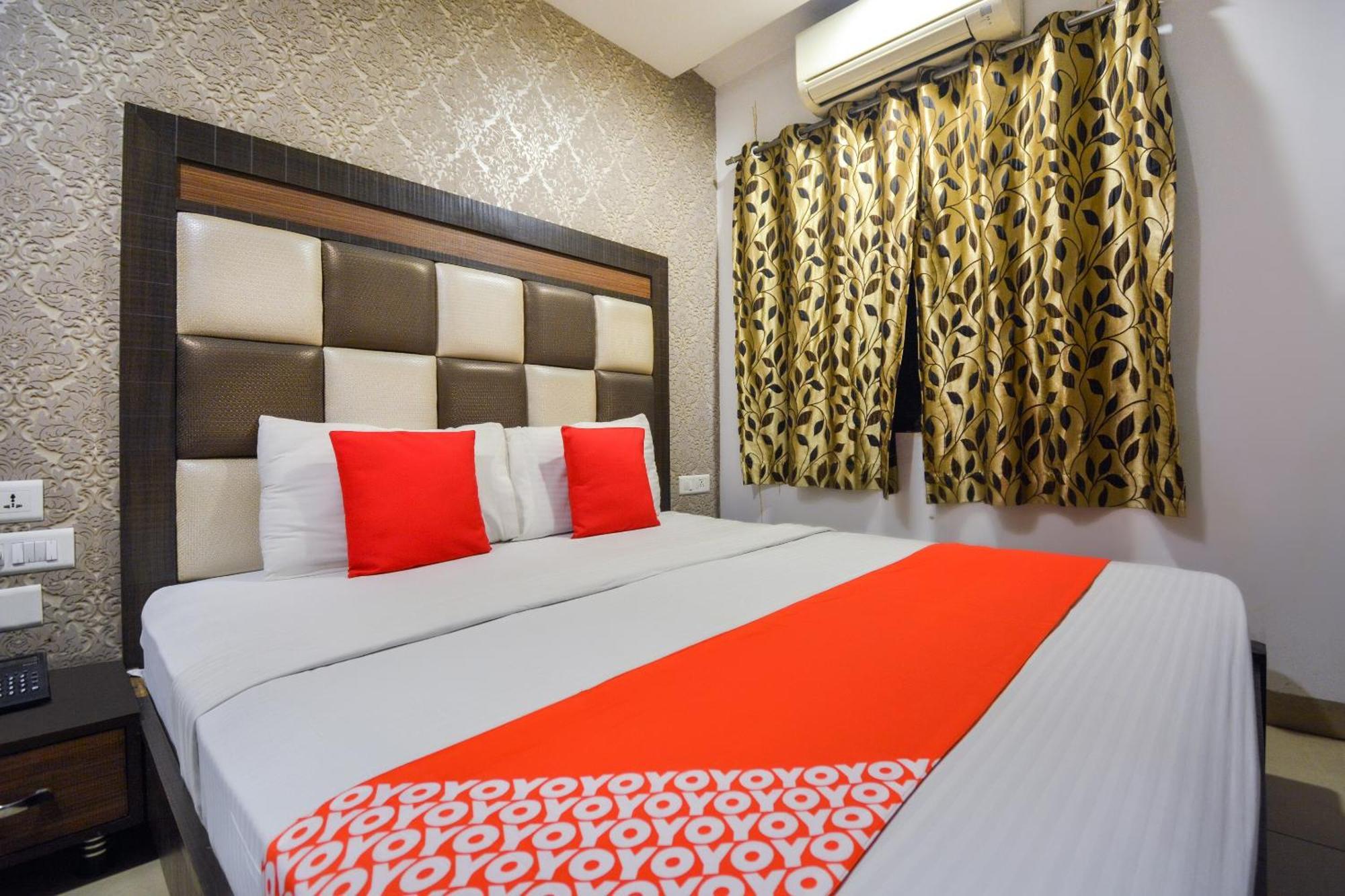 Hotel O Lexis Лудяна Екстериор снимка