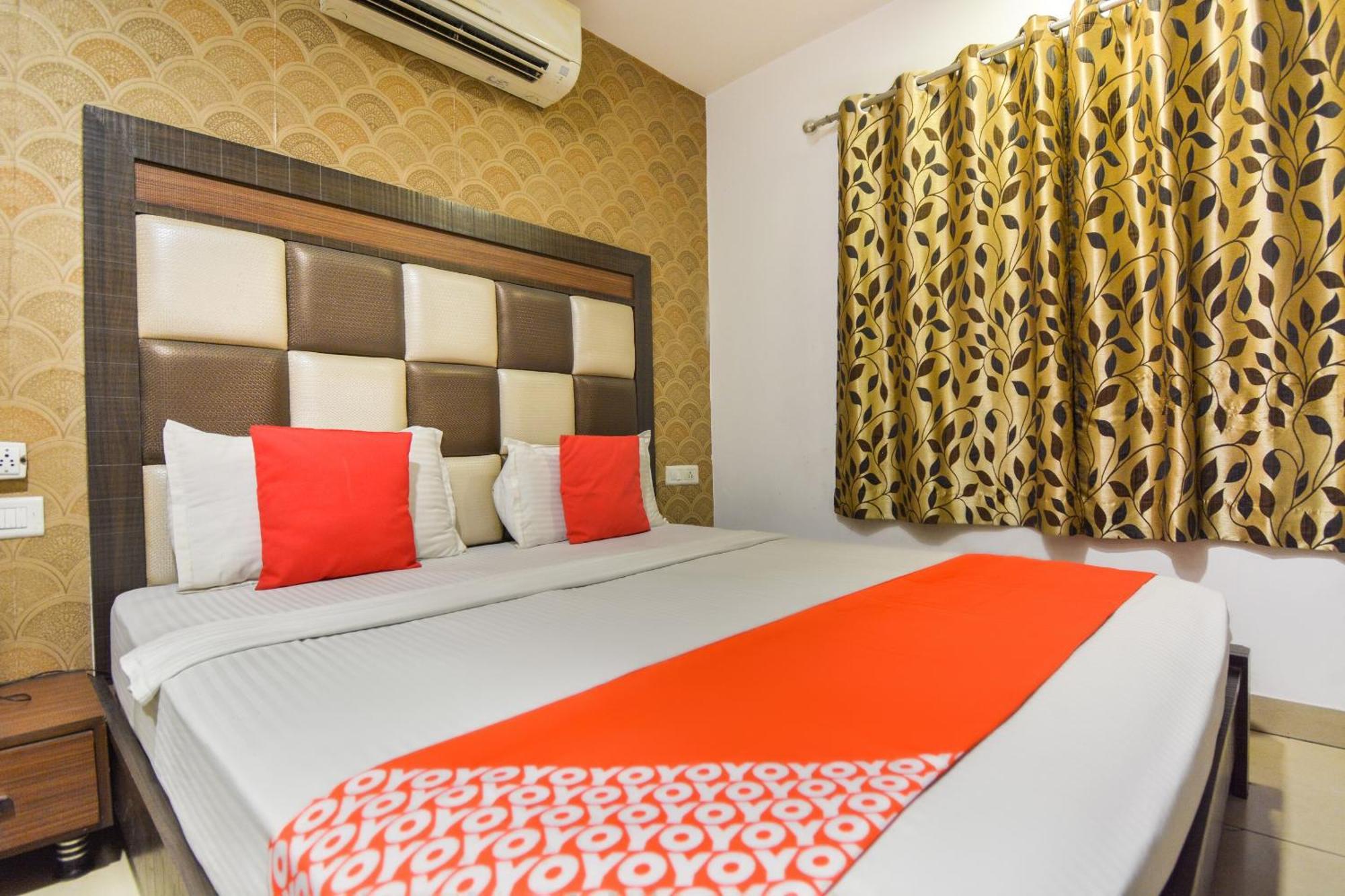 Hotel O Lexis Лудяна Екстериор снимка